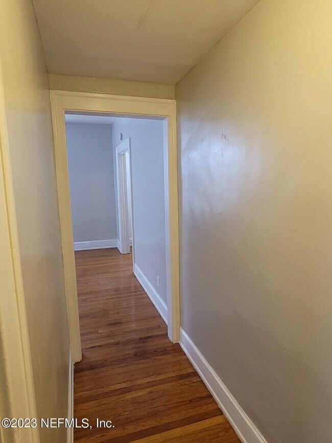 Foto del edificio - 1310 Willow Branch Ave