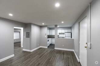 Towne House Apartments Photo