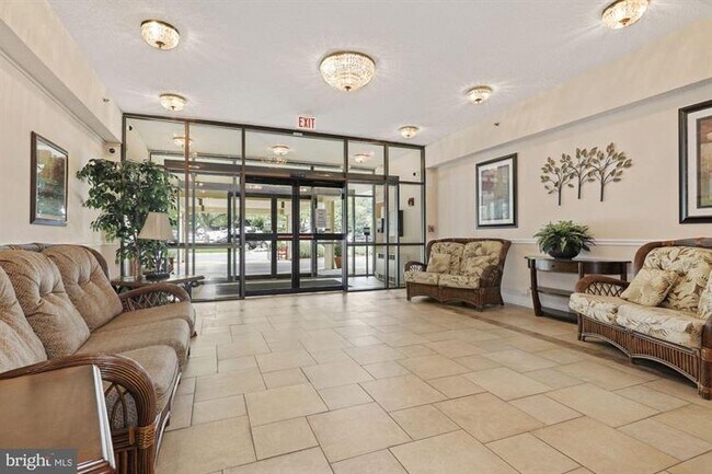 Building Photo - 2921 N Leisure World Blvd