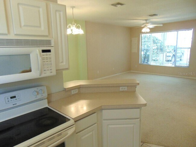 Building Photo - 13660 Forest Lake Dr