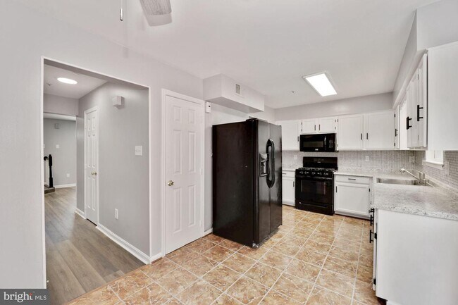 Building Photo - 5619 Prescott Ct