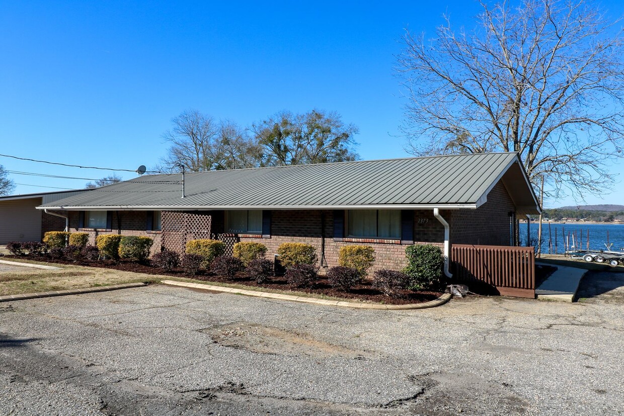 Foto principal - Duplex on Logan Martin Lake