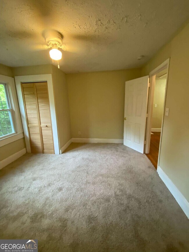 Foto del edificio - 1162 Sims St SW