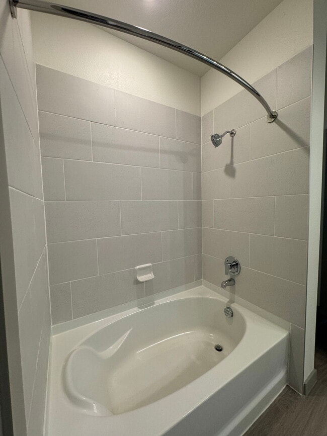 Foto del edificio - 12000 Christopher St