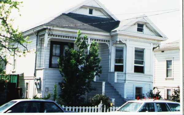 Building Photo - 357 Williams St