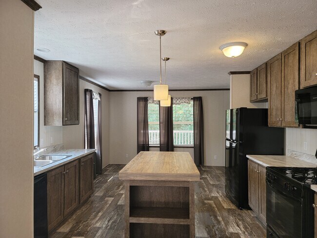 Foto del edificio - 145 Apollo Ave