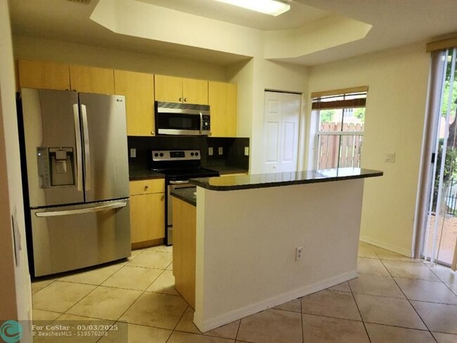 Foto del edificio - 4929 Windward Way