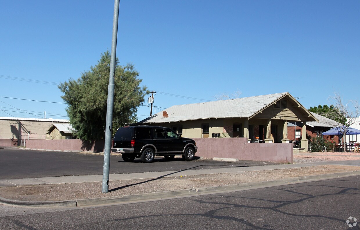 Building Photo - 314-3422 N 12th Pl