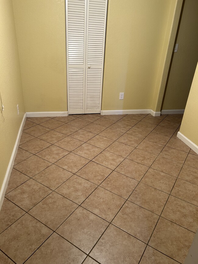 Building Photo - 1524 3rd Ave