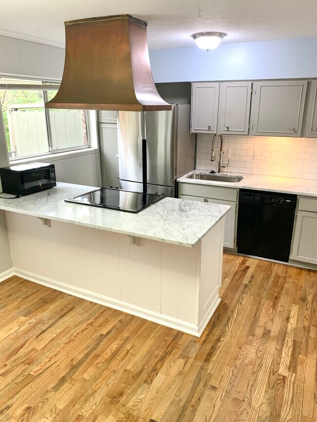 3083 Colonial Way Unit F, Chamblee, GA 30341 Condo for Rent in Chamblee, GA