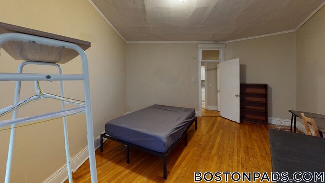 Building Photo - 52 Charlesgate E