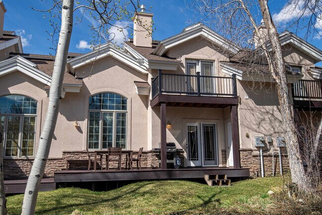 Foto del edificio - 129 Cobble Creek Ln