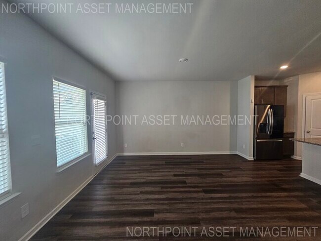 Foto del edificio - Beautiful Townhome for Lease in Lawrenceville