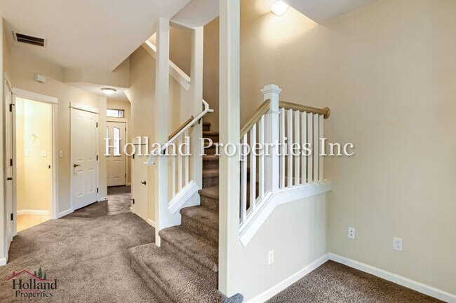 Foto del edificio - Luxury Meets Comfort in Desirable Beaverton | Spacious 3-Bedroom Home