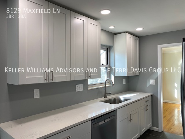 Building Photo - 8129 Maxfield Ln