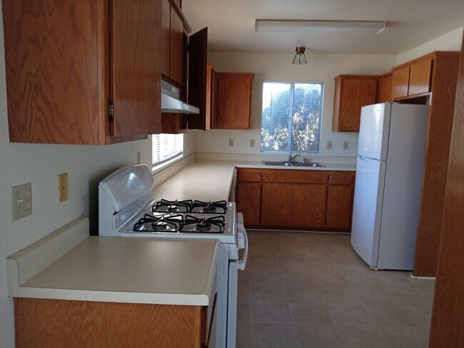 Foto del edificio - Another Great Listing from Libby's Realty