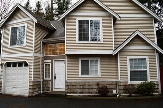 Building Photo - 9981 Avondale Rd NE