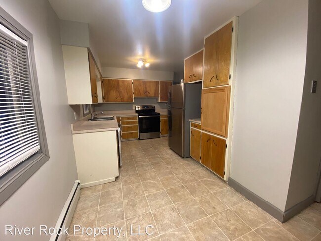 Building Photo - 3 br, 1.5 bath House - 708 Elm Street