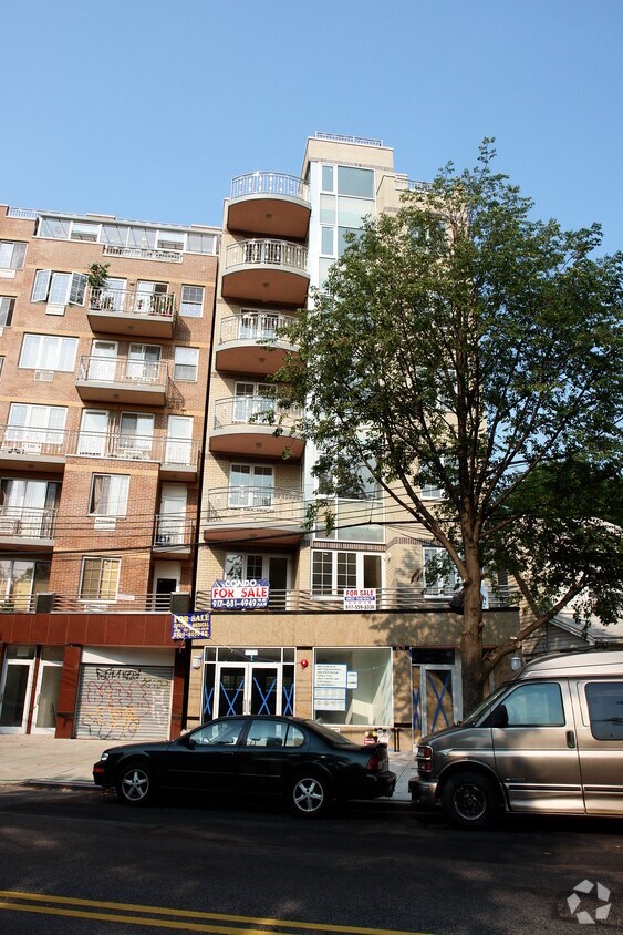 3118 Union St, Flushing, NY 11354 Apartments Flushing, NY