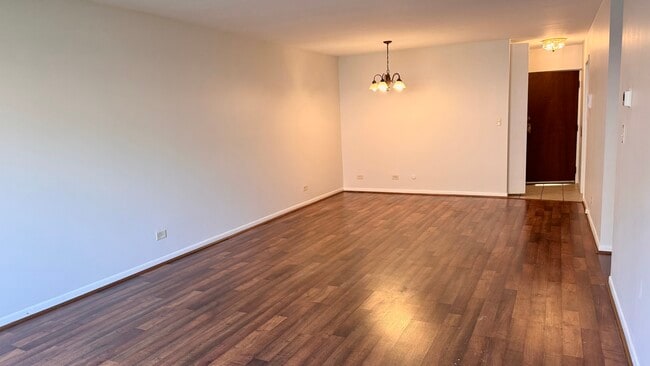 Foto del edificio - 835 Judson Ave