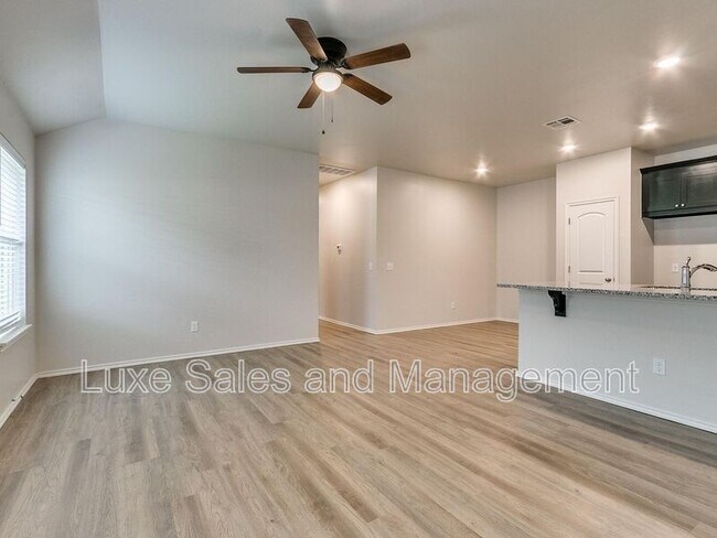 Foto del edificio - 10712 Lawson Pl Rd