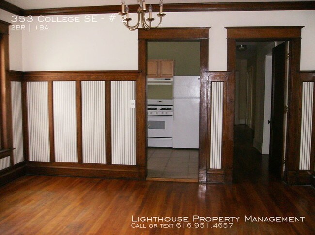 Building Photo - Two Bedroom Apartment in Heritage Hill