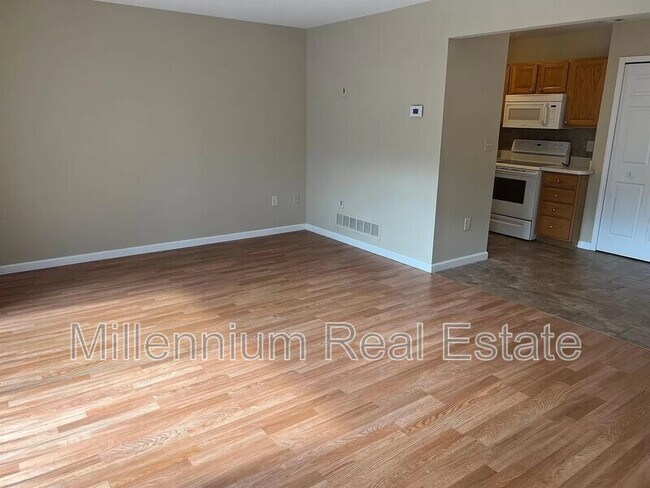 Foto del edificio - 50432 Bay Run S