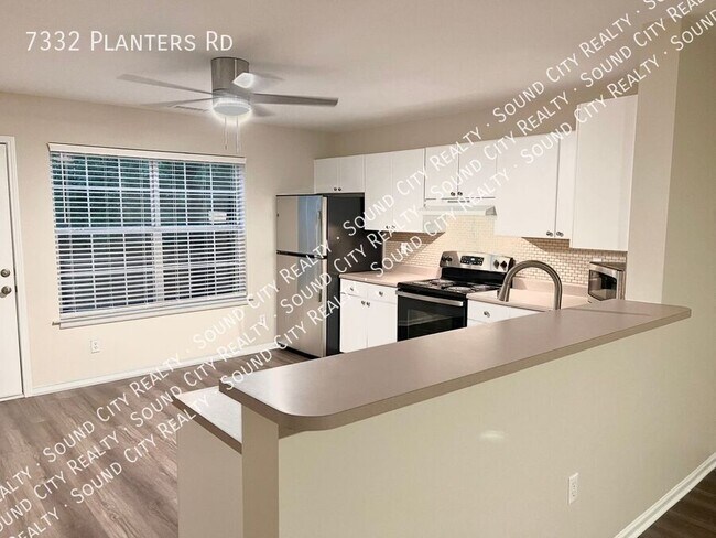 Foto del edificio - 7332 Planters Rd