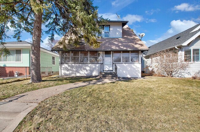 Foto del edificio - 1267 Hewitt Ave