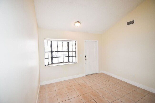 Building Photo - 11520 NW 89th Ave