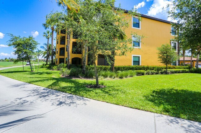 Foto del edificio - ***GOLFER'S PARADISE** GOLF TRANSFER ** TH...