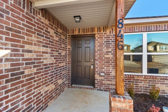 Foto del edificio - Brand new 3 bedroom, 2 bathroom home in Fayetteville, Arkansas