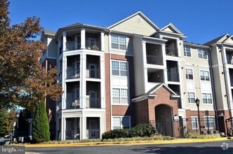 Building Photo - 12937 Centre Park Cir