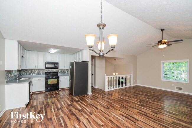 Building Photo - 608 Nottingham Dr