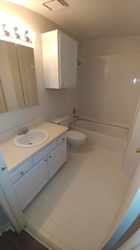 Primary Photo - Nice 2 bedroom 2 bath condo - Great Location