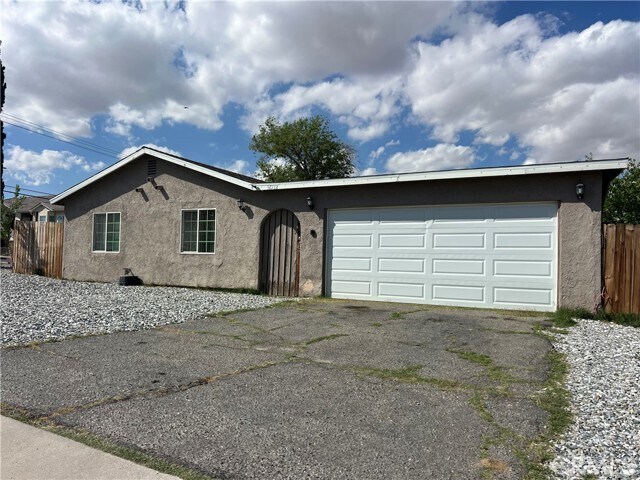 Foto del edificio - 16512 Batson Pl