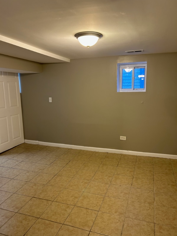 Building Photo - 1642 N Lamon Ave