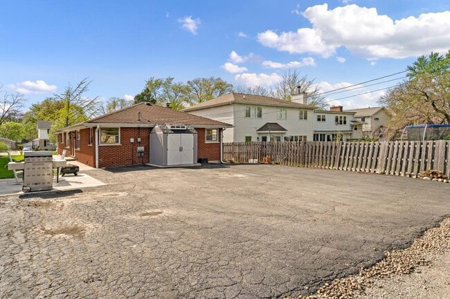 Foto del edificio - 4923 Prospect Ave