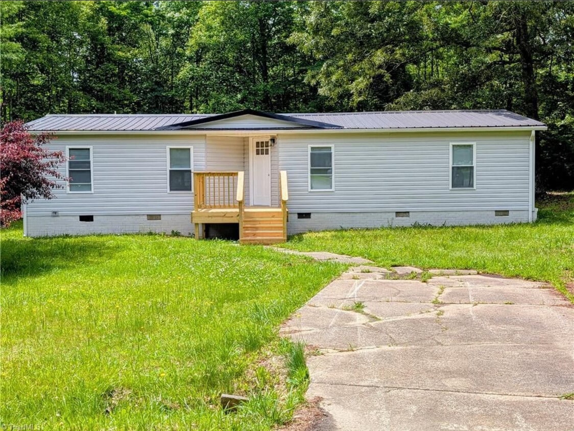 Primary Photo - 344 Wilshire Dr