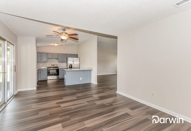 Foto del edificio - 7986 Shircliff Dr, Jacksonville, FL 32210