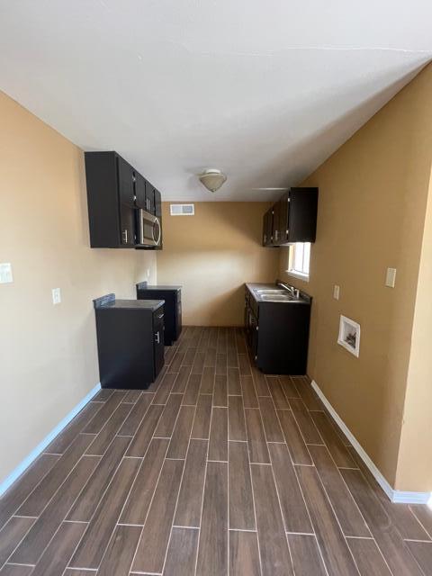 Foto del edificio - 5704 Wren Ave