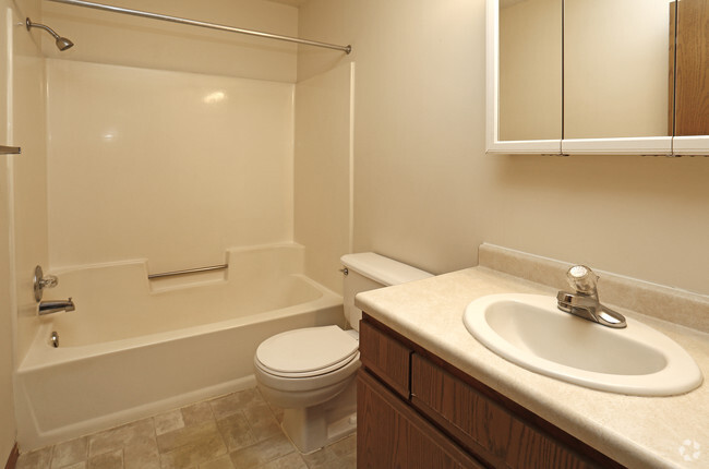 One Bedroom - Bathroom - Westwind Apartments