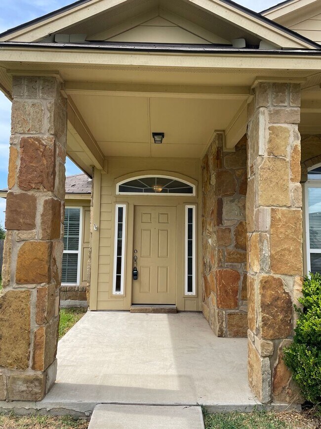 Foto del edificio - Coming Soon! 3 bed, 2 bath with Bonus Room...