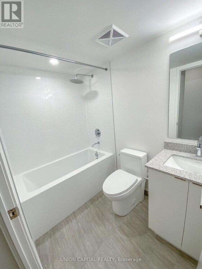 Photo du bâtiment - 500 Wilson Ave