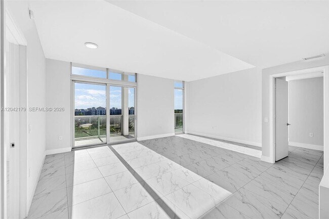 Building Photo - 2000 Metropica Wy