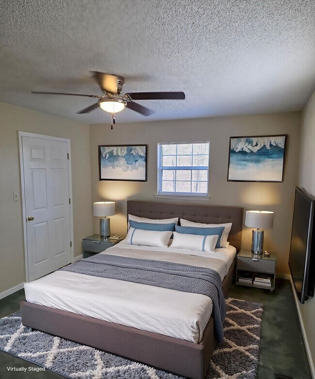 Building Photo - Don't Miss this 3/2 in Harrison with 4 car garage extra room and shop space