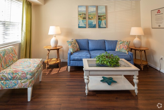 3BR, 1BA - 980 SF - Harbor Estates Townhomes