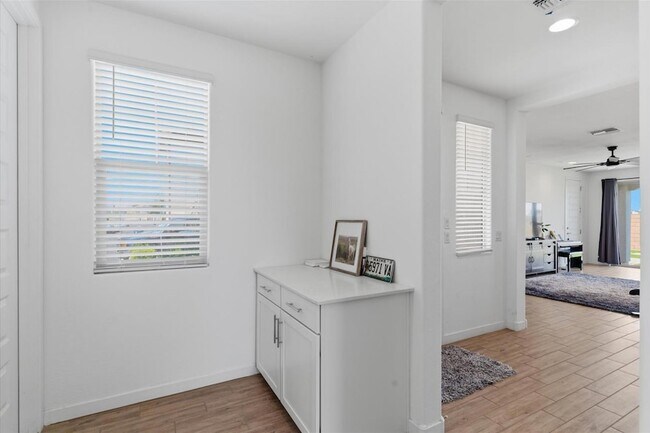 Foto del edificio - 5935 S Coyote Canyon