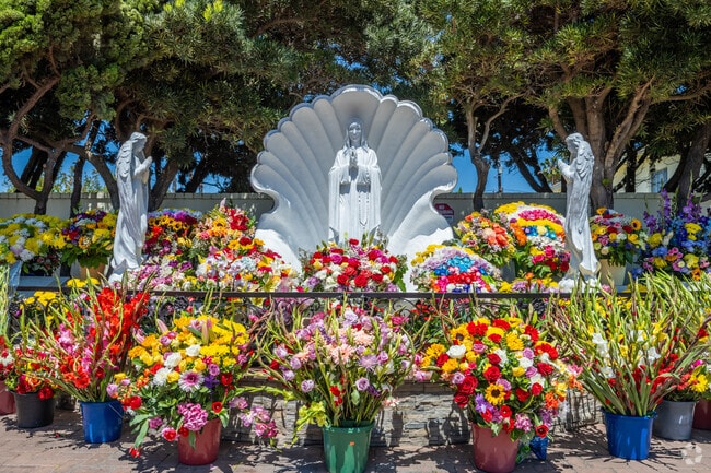 A poca distancia de la playa de Duc Me Hoa Binh Long y la estatua de Marian. - 3225 E Ocean Blvd