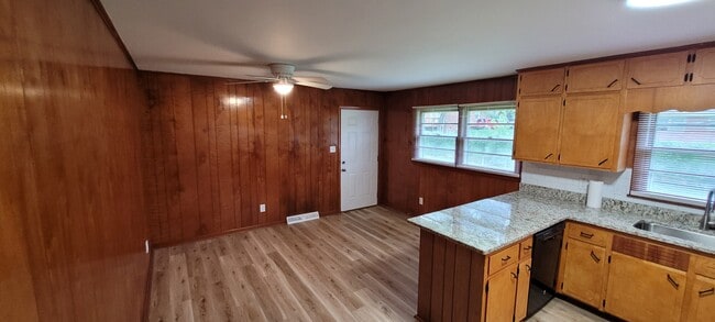 Foto del edificio - 2111 Carpenter St
